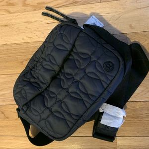 LULULEMON quilters embrace crossbody bag